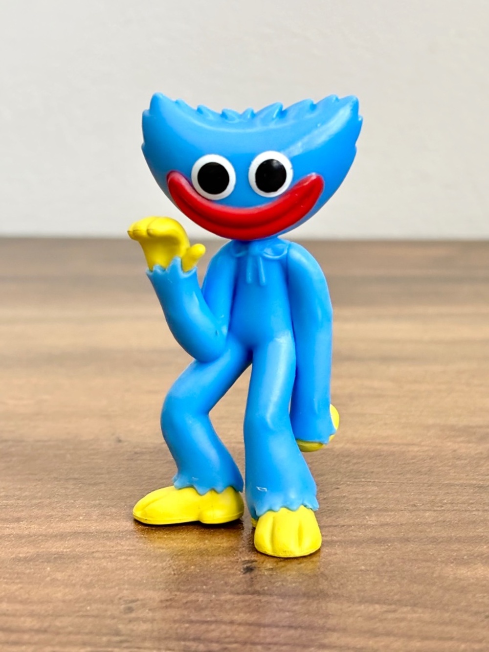 Huggy Wuggy Phatmojo Poppy Playtime Series 1 Blue Toy Action Figure Waving 2022
